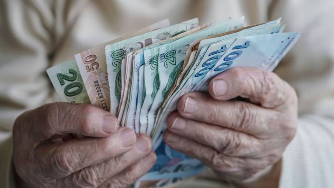 En düşük emekli maaşı ne kadar olacak? Kulislerden sızdı 21